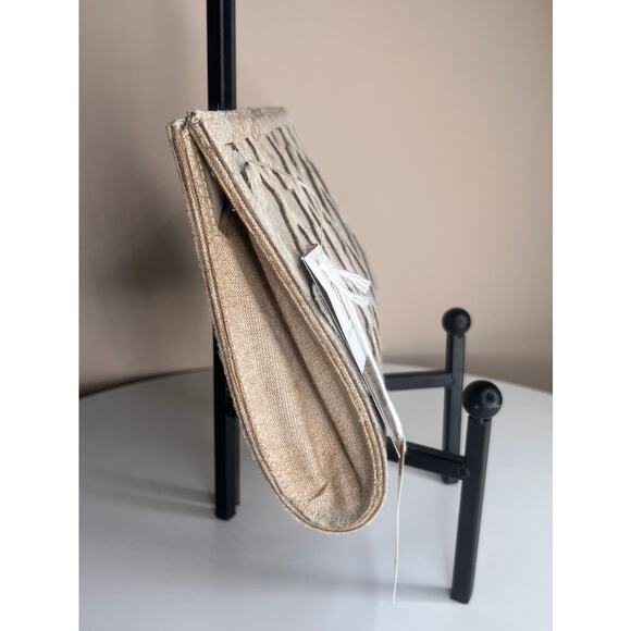 NWT Piper Collection Emma Grey Laser Cut Cowhide Clutch Purse Bag - Picture 7 of 8